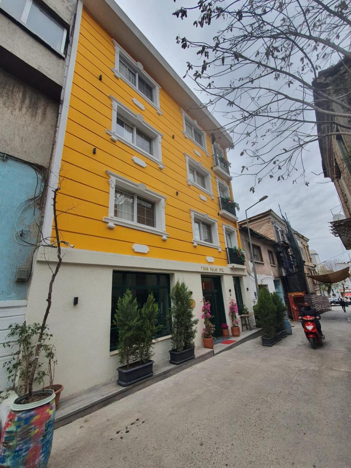 St945 Hotel *